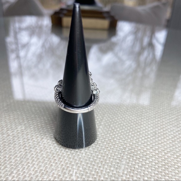 Judith Ripka sterling silver ring - Picture 5 of 13